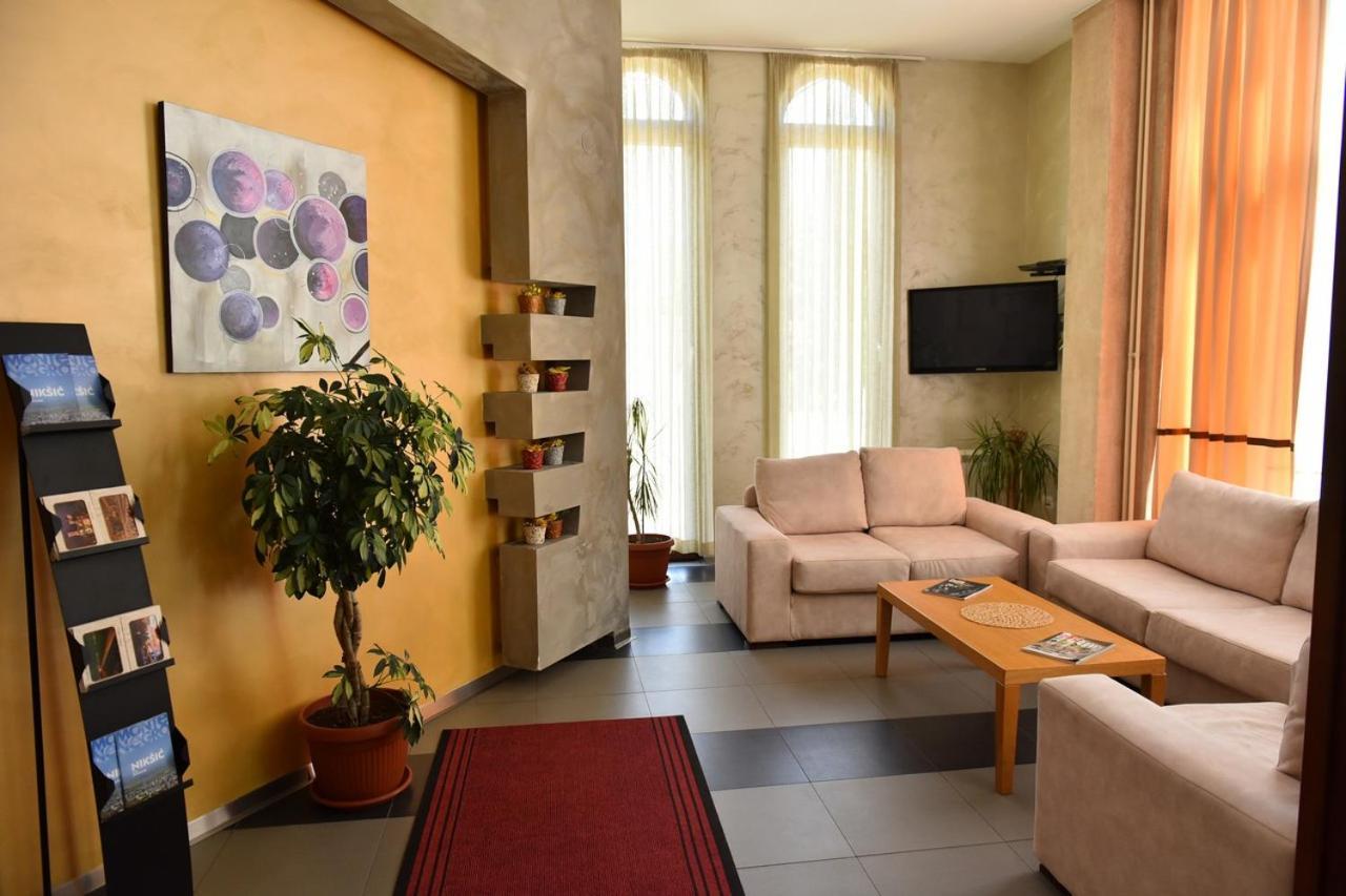 Hotel Vukov Most Nikšić Esterno foto