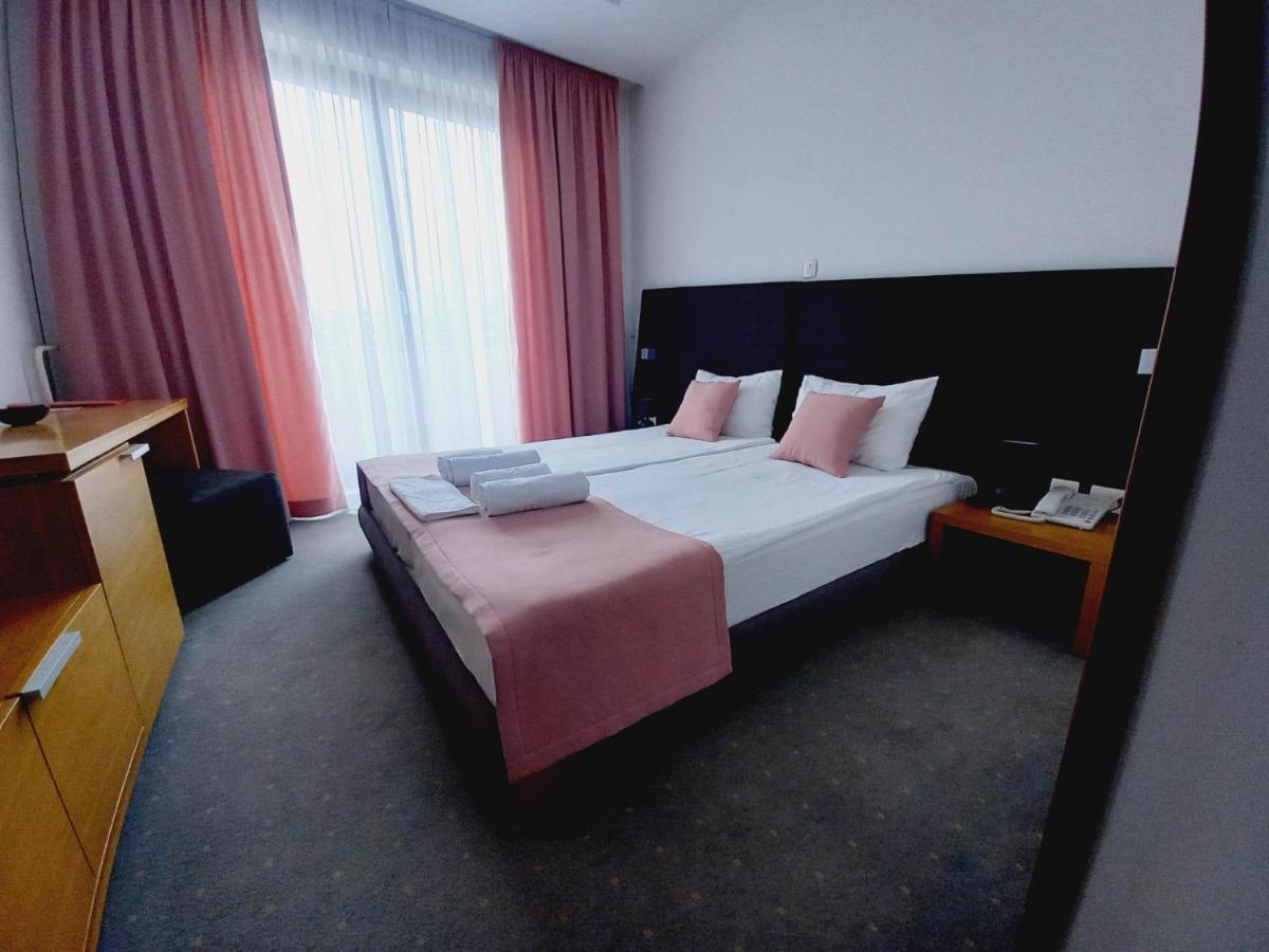 Hotel Vukov Most Nikšić Esterno foto